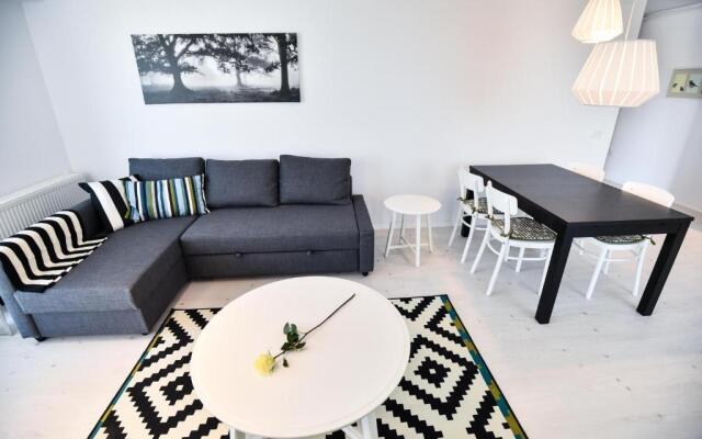 Airport Residence 2
