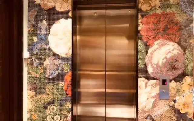 Rose Star Moon Selected Hotel