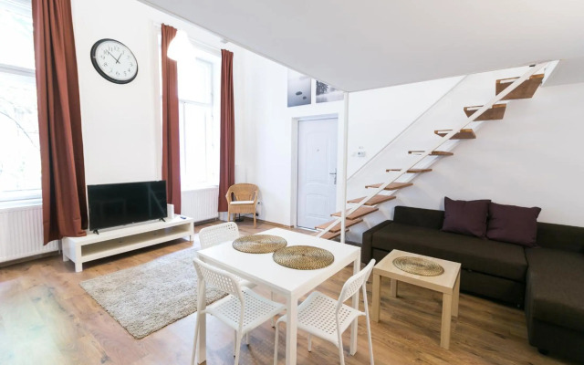 Cosy Studio in Heart of Budapest (RK80B)