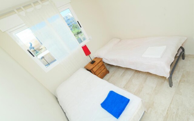 Apartamentos Almadraba VyB