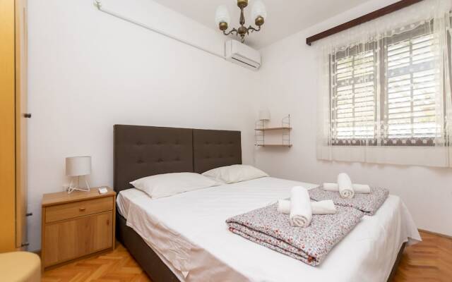 Apartments Djani