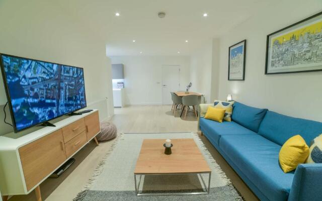 Superhost's Brand New Luxury London Flat