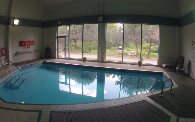 Travelodge by Wyndham Ottawa East