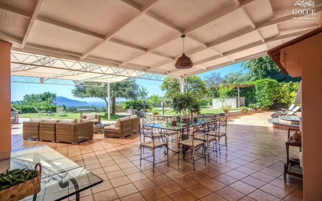The Lookout Exclusive Garden Villa With Capri Views