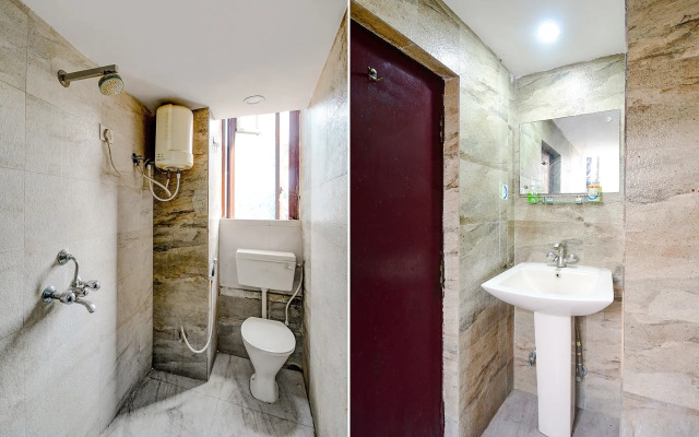 FabHotel Raj City Center 2