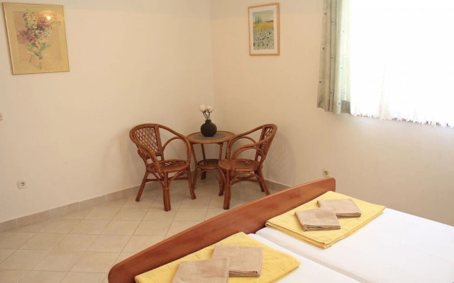 Zdenka - 10 m From the Beach - A3