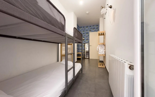 AinB Barcelona Sants Apartments
