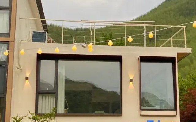 Jing County Moon Bay Homestay