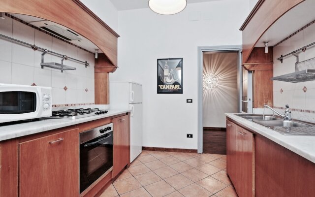 Spanish Steps Apartments