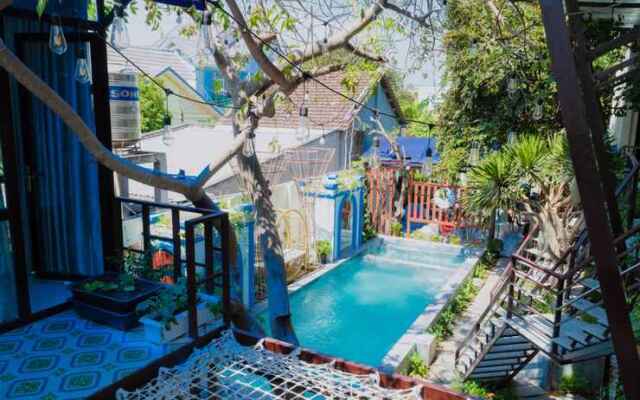 86 Homestay