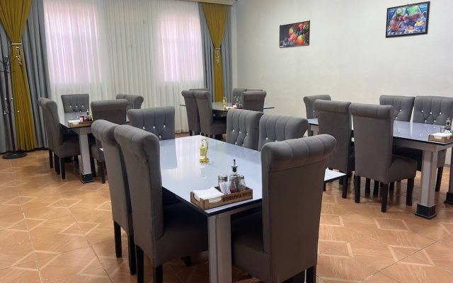 Danexan Apa Hostel