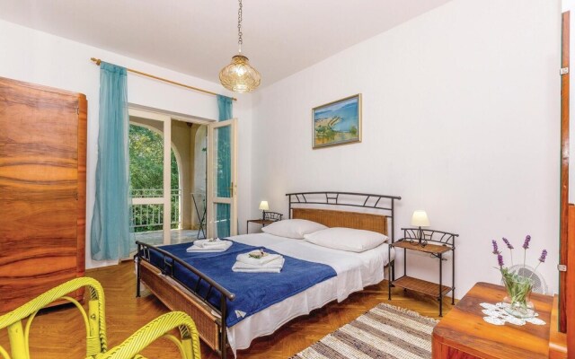 Amazing Home in Povile With Wifi and 5 Bedrooms