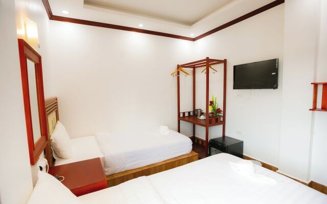 Ruby Riverside Hotel & Hostel