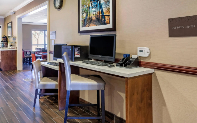 Comfort Suites Near Six Flags Magic Mountain