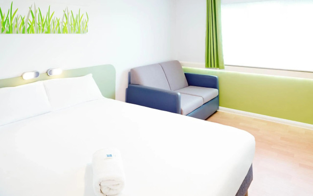 Warrington M6 Motel J20/M6 Lymm Services