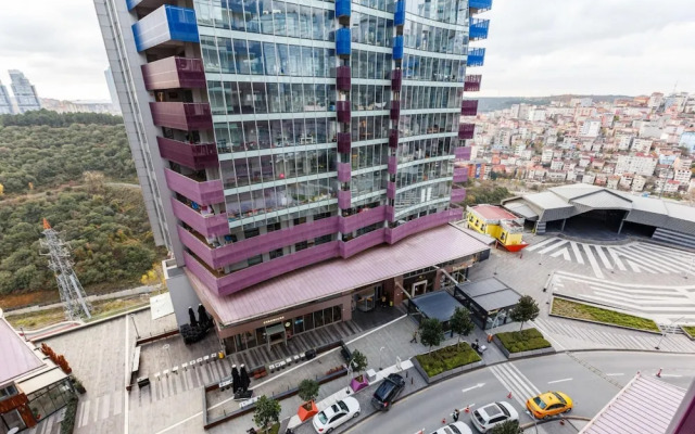Modern Studio Flat With City View in Sariyer