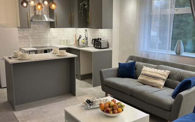 Luxury 2 Bed Apartment in Royal Sutton Coldfield