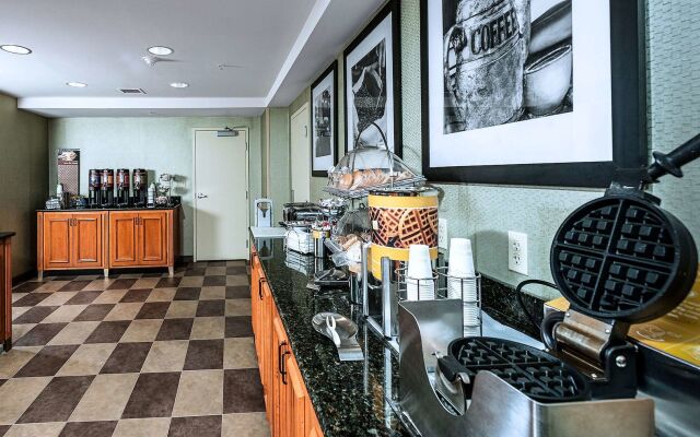 Hampton Inn & Suites Rockland