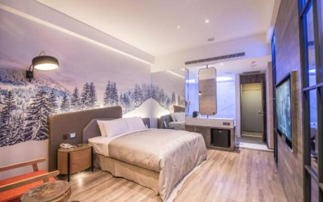Royal Group Motel Wen Shin Branch