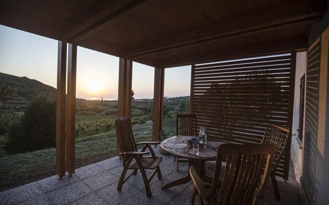 Sea View Apartment Mirjam