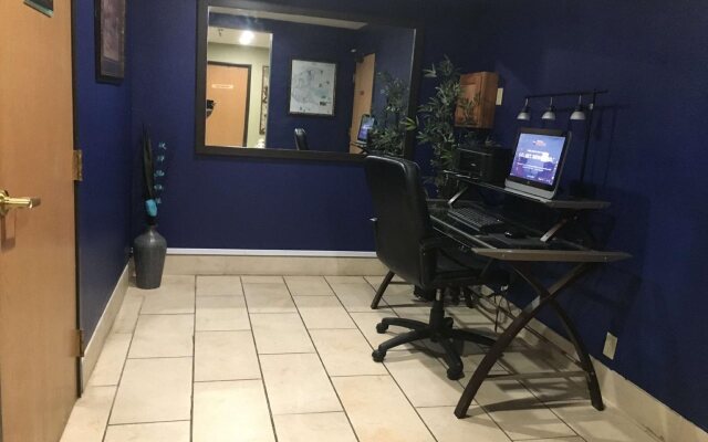 Comfort Inn & Suites Shakopee Downtown Area