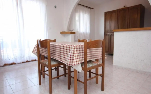 Apartment Vis 2470a