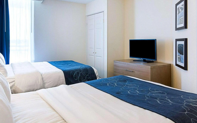 Comfort Suites Beachfront