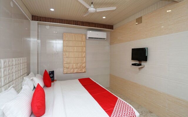 OYO 14373 Shree Krishna Hotel