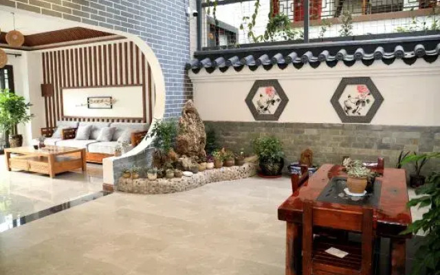 Chuxiong Yazhi Bieyuan Inn