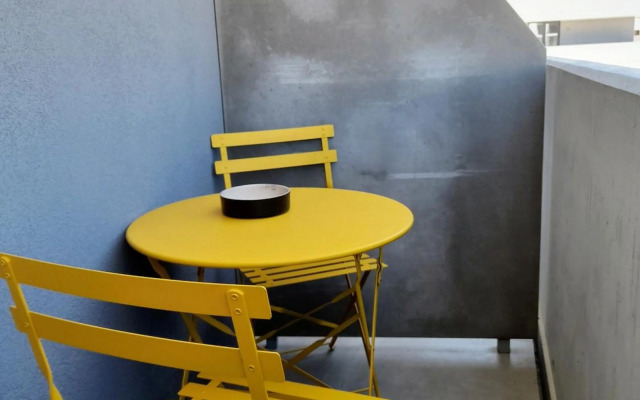 White Design Apartment