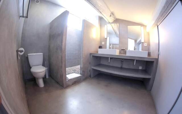 House With 6 Bedrooms In Avignon