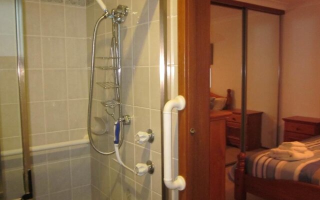 Kingfisher LakeHouse