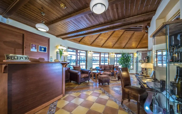 Forest Hills Hotel & Golf