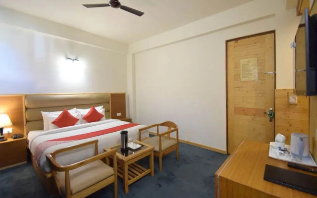 The Woodbine by OYO Rooms