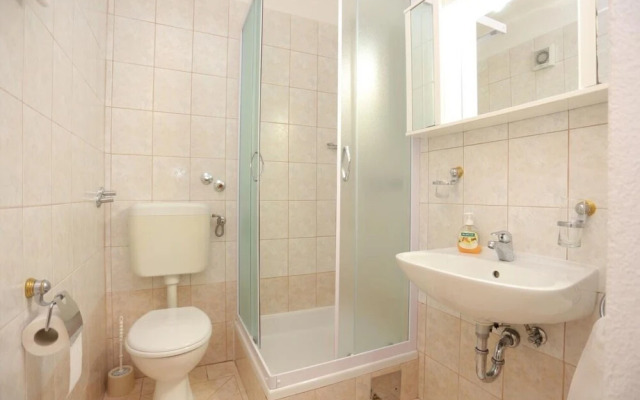 Lias - With Restaurant - SA3