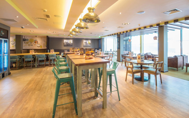 Premier Inn Lichfield City Centre