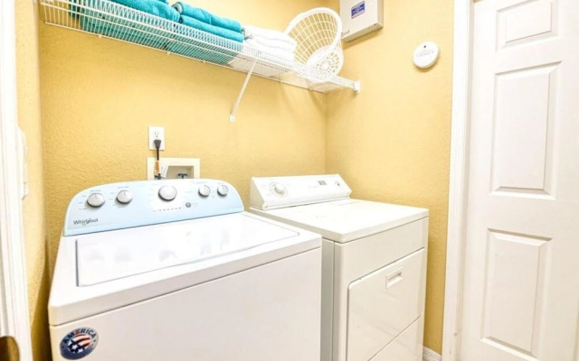 Clifford's Pinewood Estates Vacation Home