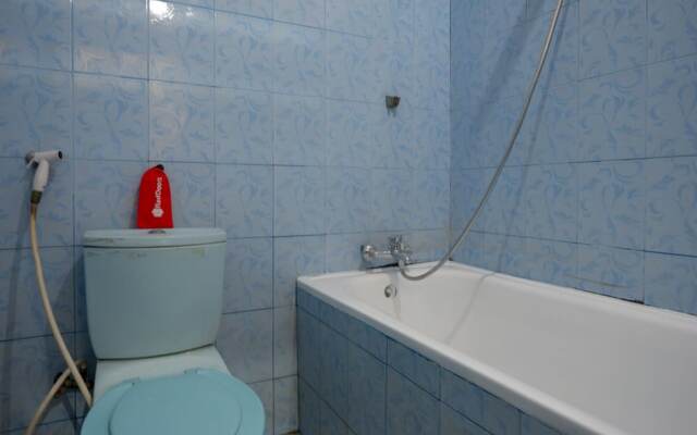 RedDoorz Plus @ Alam Raya Hotel