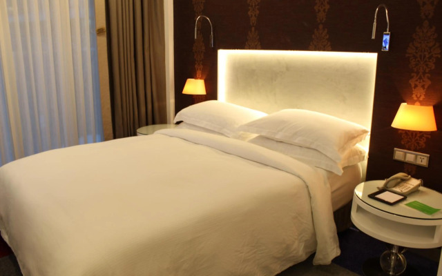Burgu Arjaan by Rotana Hotel