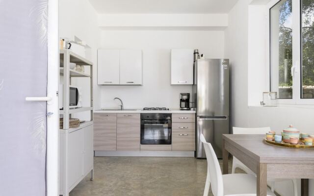 Trullo Chiara con Piscina by Wonderful Italy