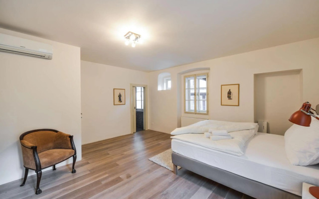 18th CENTURY BAROQUE RESIDENCE