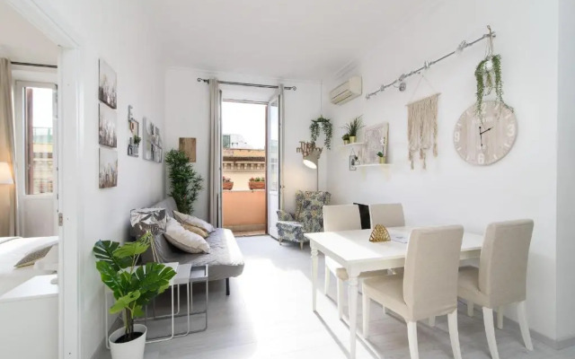 White Napoleone Apartment