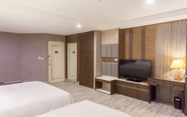 Maple Hotel