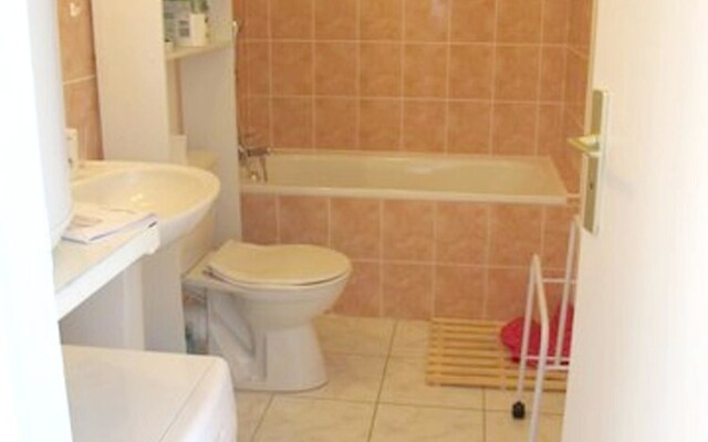 Apartment With one Bedroom in Saint-laurent-en-grandvaux, With Wonderf