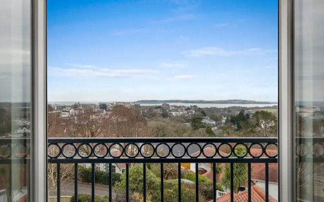 10 Mansion House - Indoor Pool Sea Views Gym