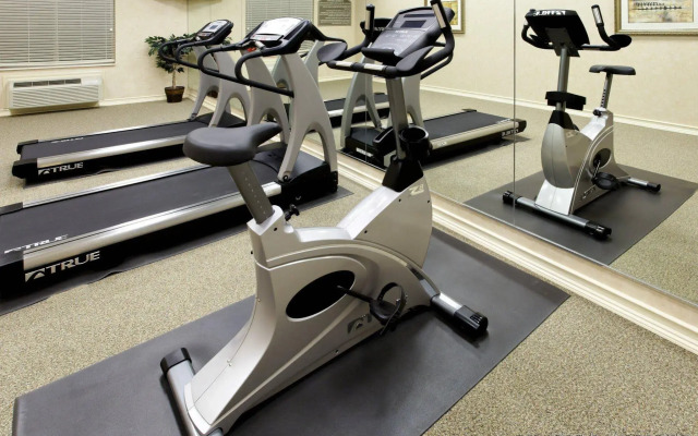 Holiday Inn Express & Suites Mansfield by IHG