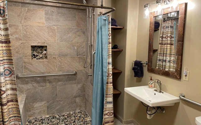 Bobcat Inn Bed and Breakfast