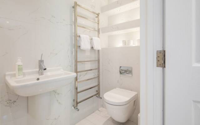 The Ascot Retreat - Spacious 3BDR Home with Parking & Garden
