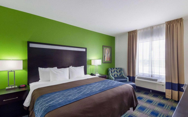 Comfort Inn & Suites Victoria North