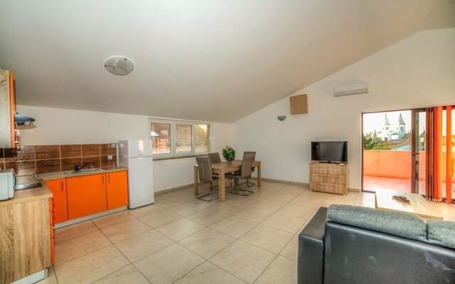 Apartments Orange Medulin